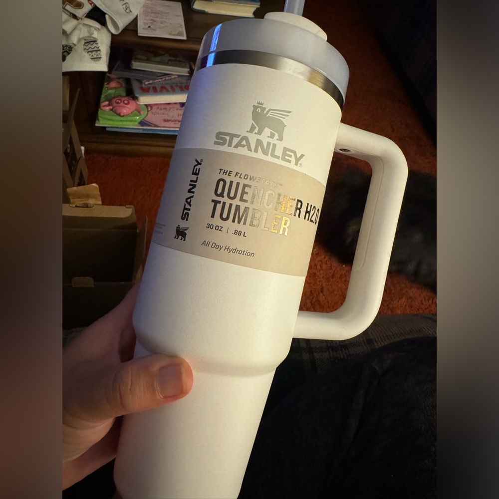 SOLD! new 30oz Stanley